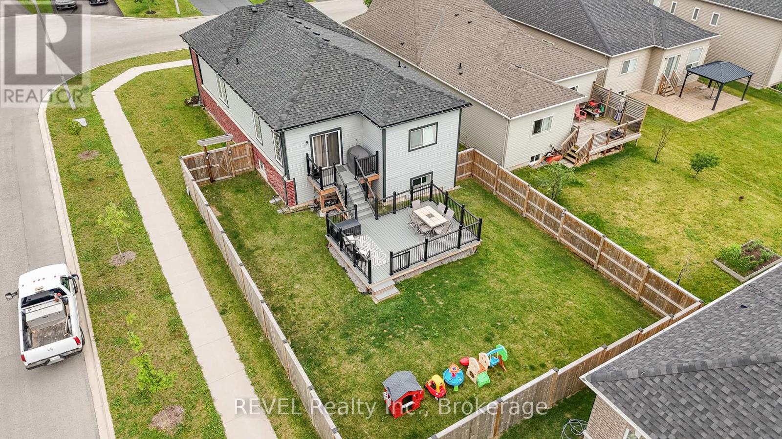 881 Burwell Street, Fort Erie, Ontario  L2A 0E3 - Photo 36 - X13529046