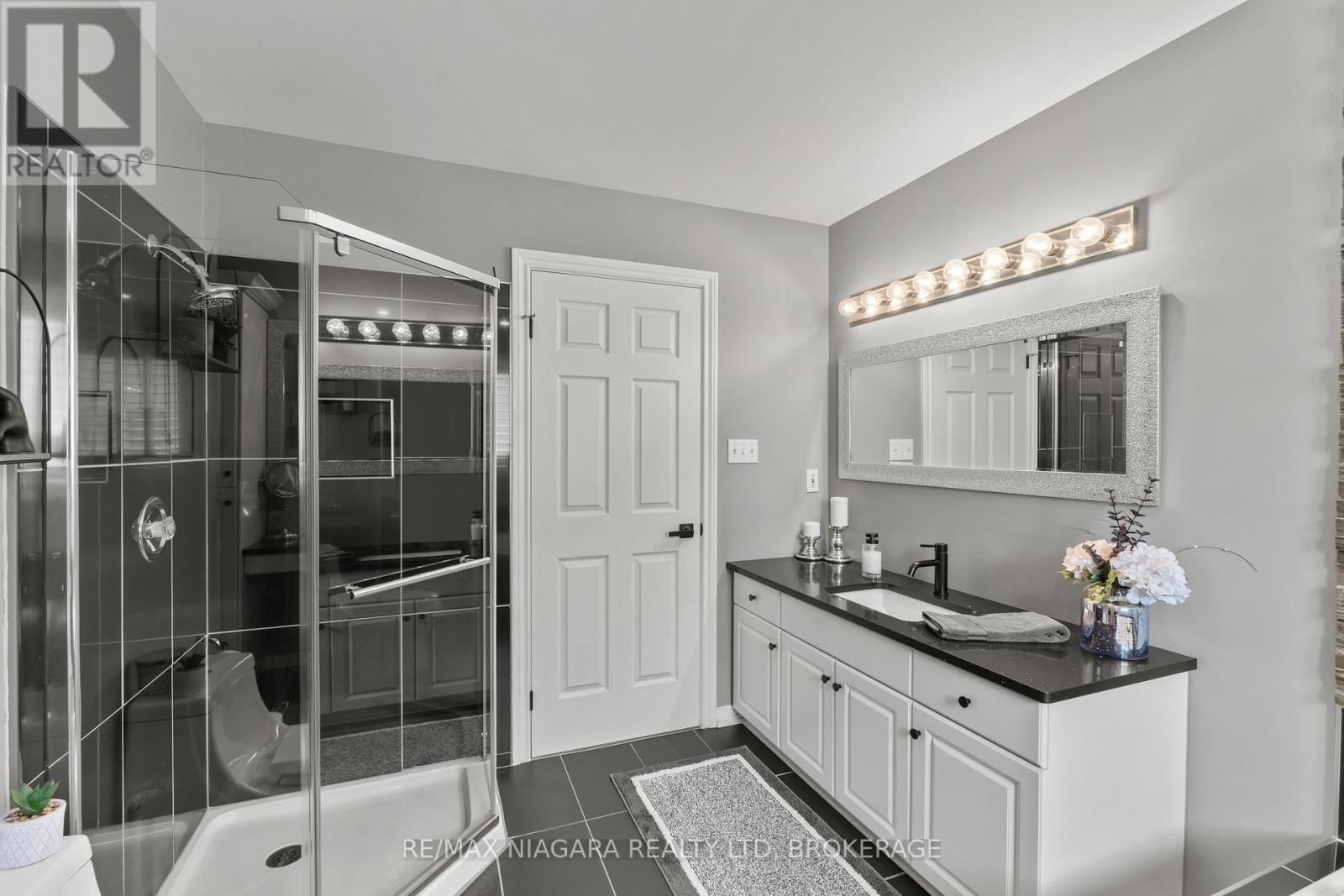 5991 Andrea Drive, Niagara Falls, Ontario  L2H 2Z9 - Photo 23 - X13529712