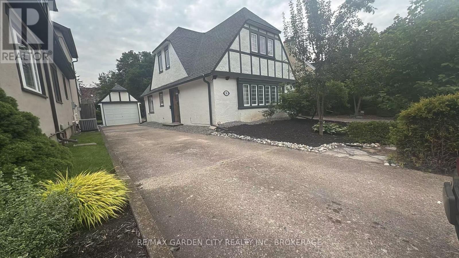 56 SOUTH DRIVE, St. Catharines, Ontario