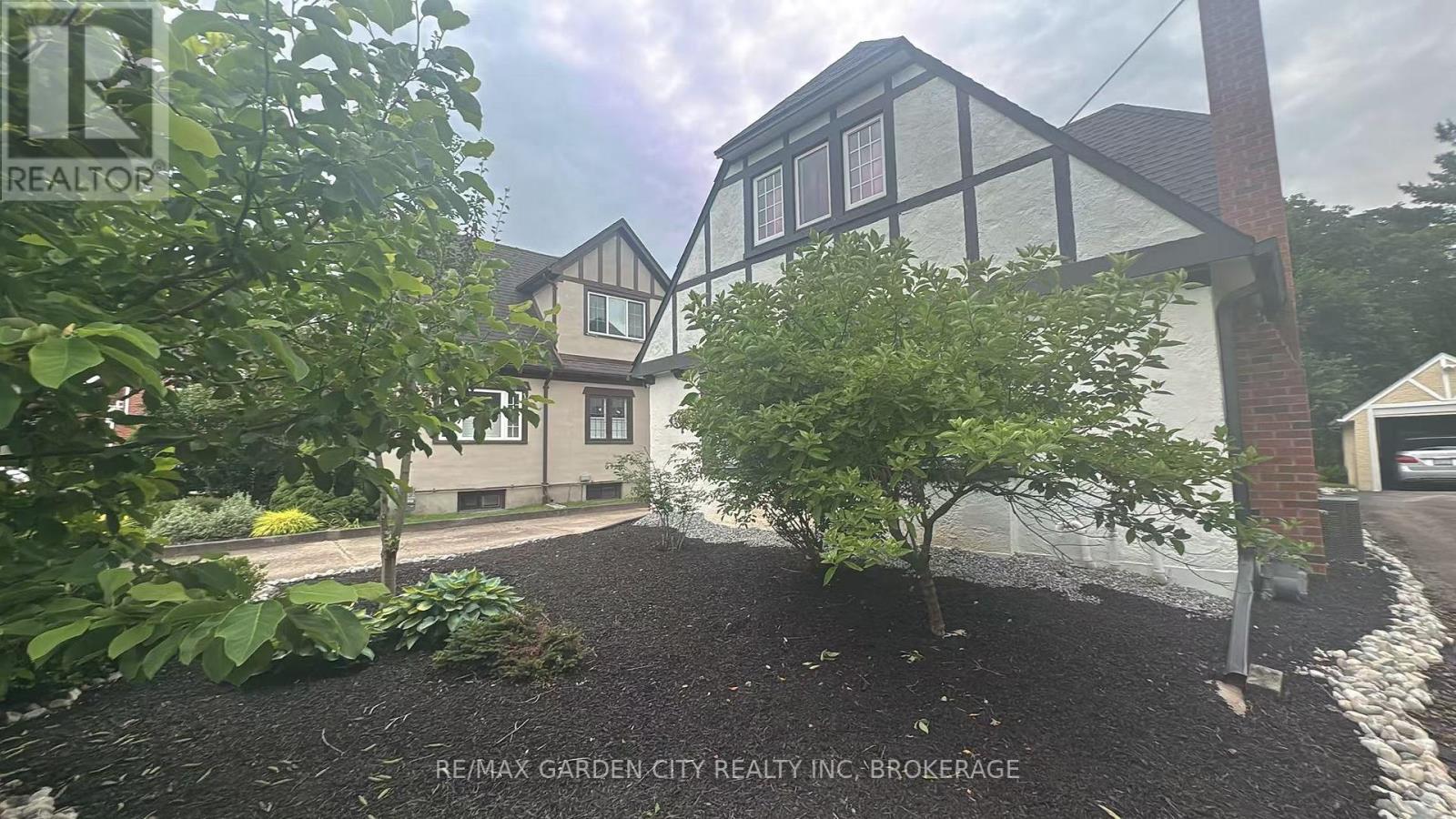 56 South Drive, St. Catharines, Ontario  L2R 4V2 - Photo 4 - X13529910