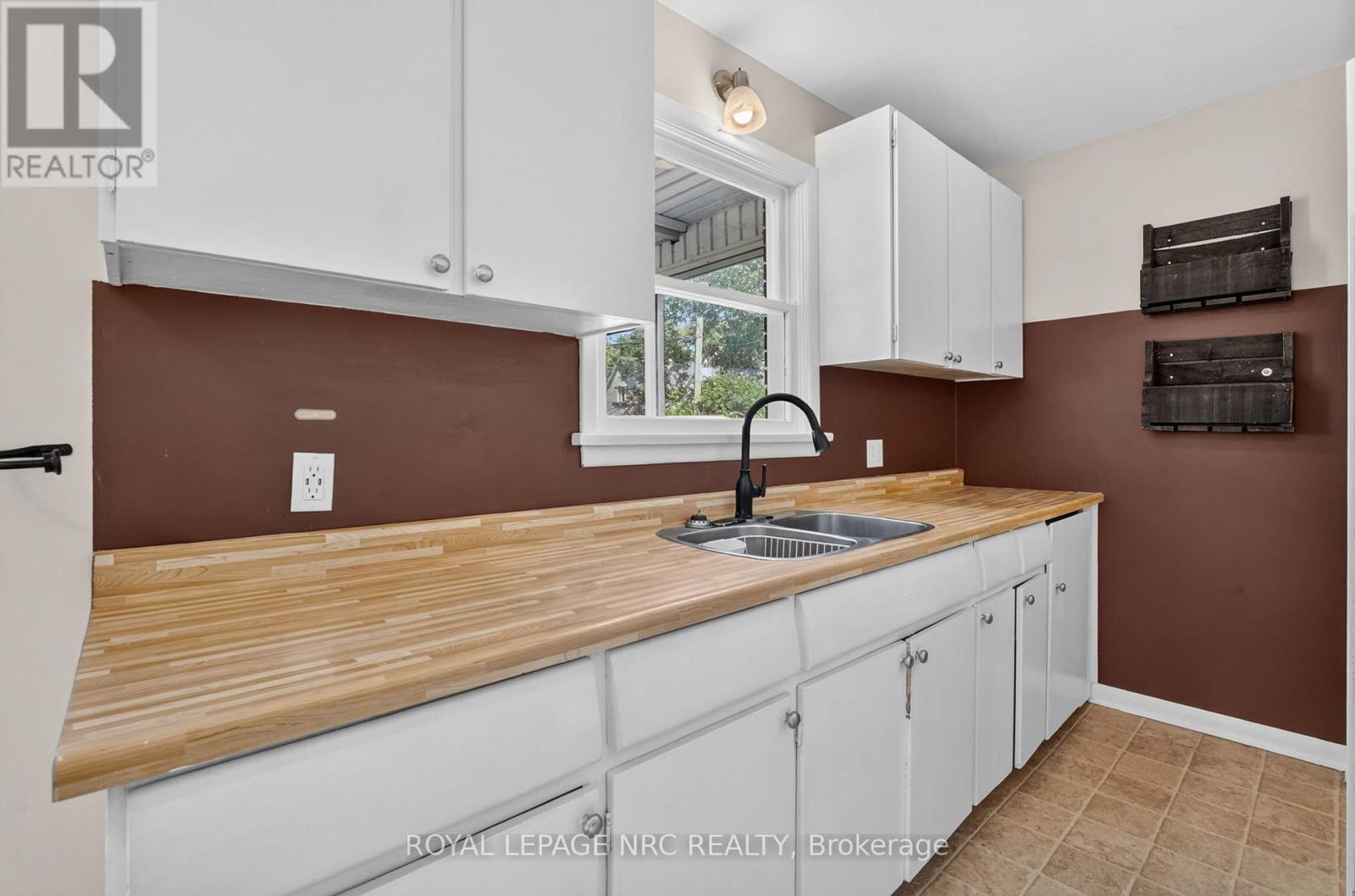 16 Ferguson Avenue, Fort Erie, Ontario  L2A 5J3 - Photo 11 - X13530124