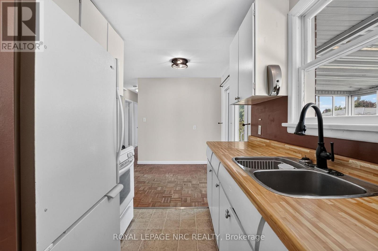 16 Ferguson Avenue, Fort Erie, Ontario  L2A 5J3 - Photo 12 - X13530124