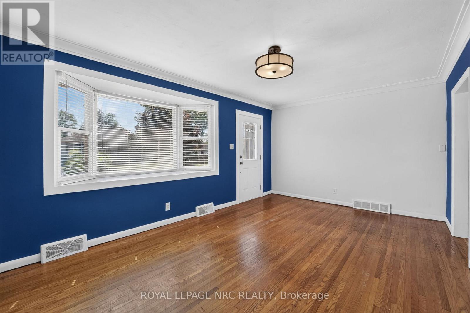 16 Ferguson Avenue, Fort Erie, Ontario  L2A 5J3 - Photo 7 - X13530124