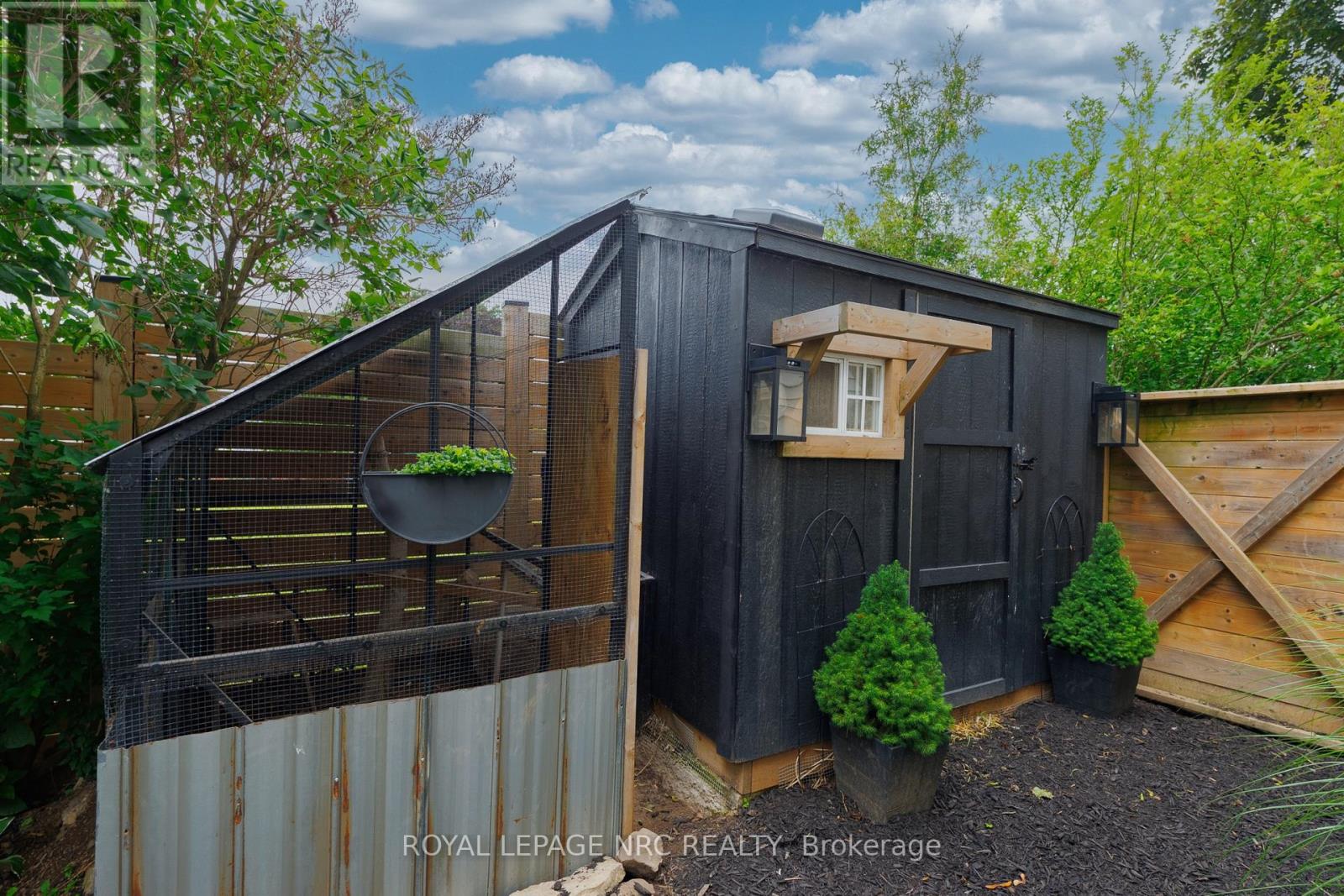 1154 Pelham Road, St. Catharines, Ontario  L2R 6P7 - Photo 12 - X13530710