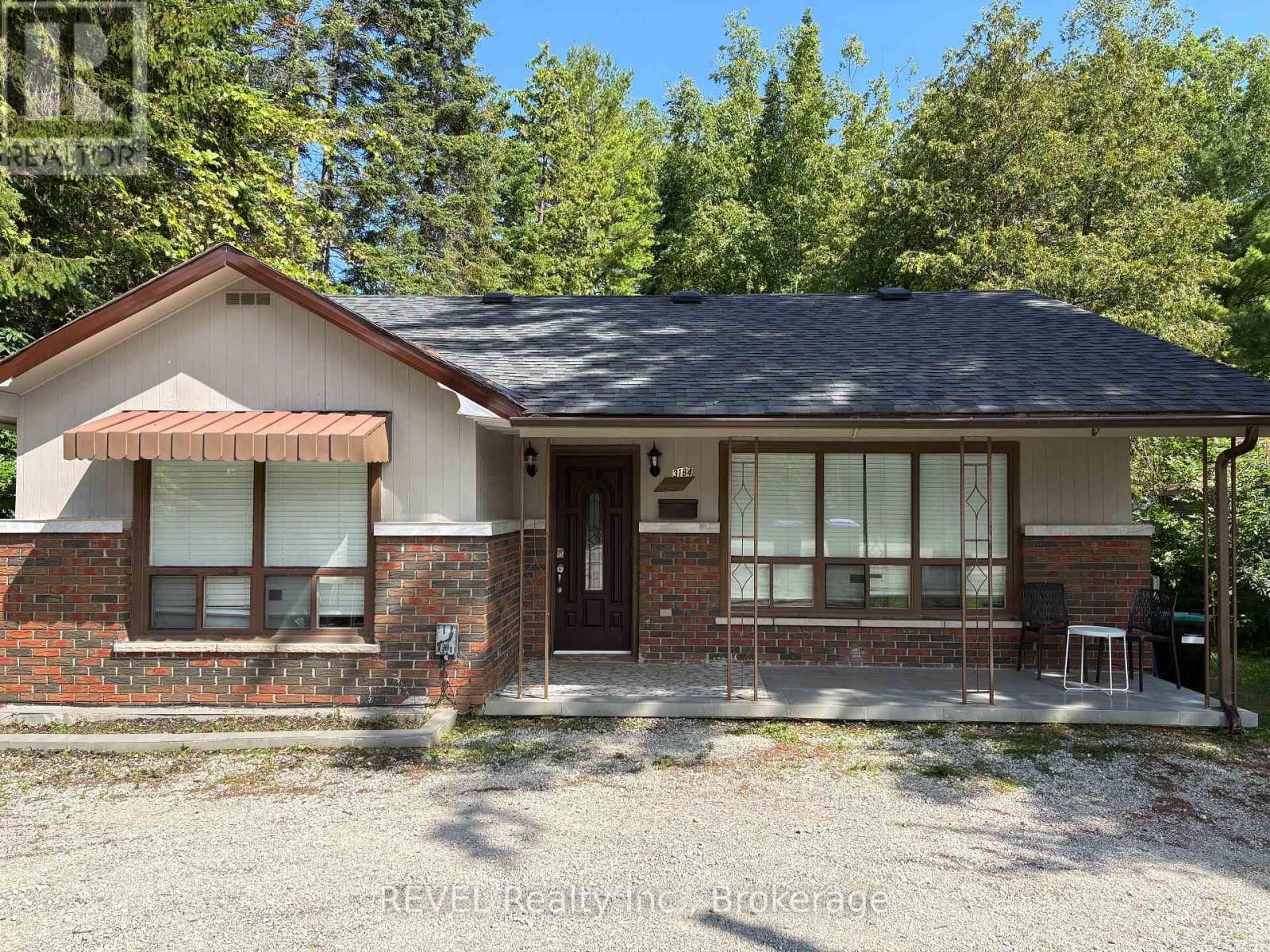 3184 Mosley Street, Wasaga Beach, Ontario  L9Z 1V4 - Photo 2 - S13530924