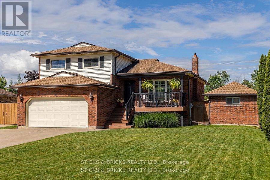 8238 LEXINGTON COURT, Niagara Falls, Ontario