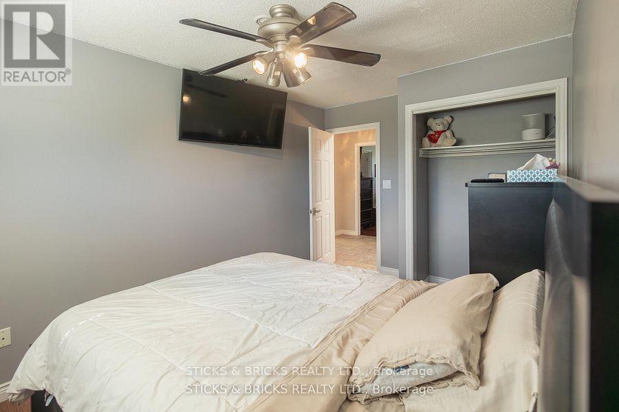 8238 Lexington Court, Niagara Falls, Ontario  L2H 1W4 - Photo 11 - X13531024