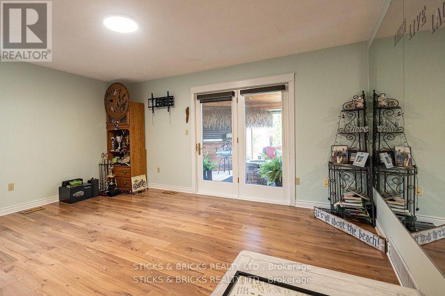 8238 Lexington Court, Niagara Falls, Ontario  L2H 1W4 - Photo 19 - X13531024