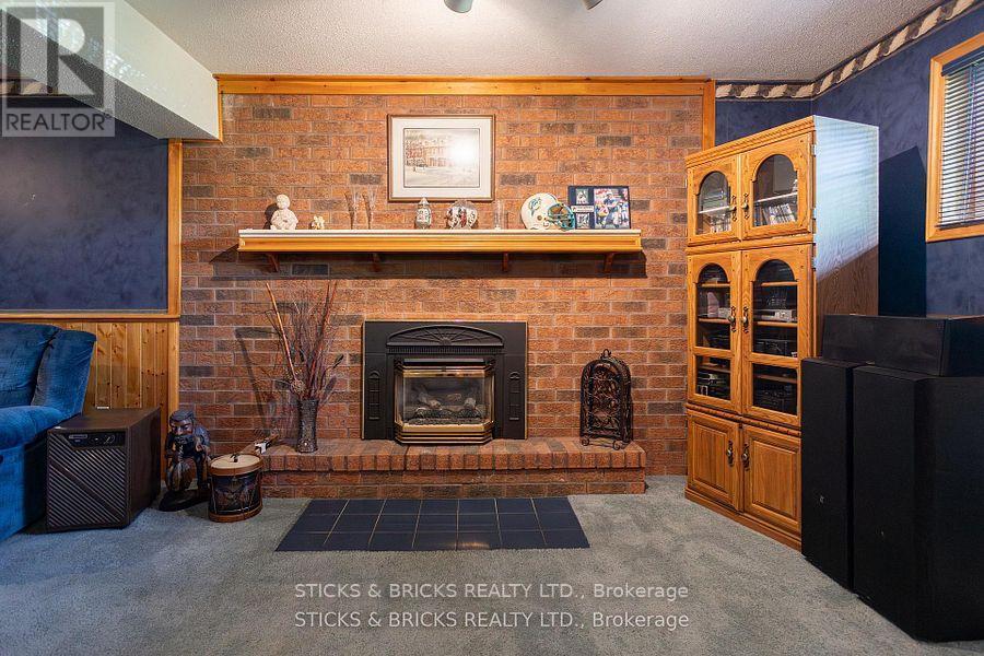 8238 Lexington Court, Niagara Falls, Ontario  L2H 1W4 - Photo 22 - X13531024
