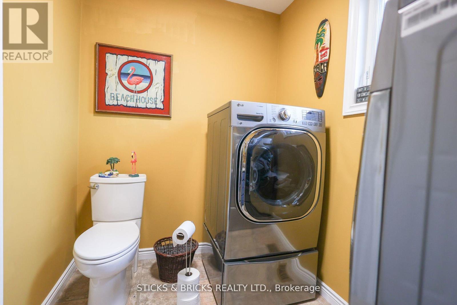 8238 Lexington Court, Niagara Falls, Ontario  L2H 1W4 - Photo 25 - X13531024