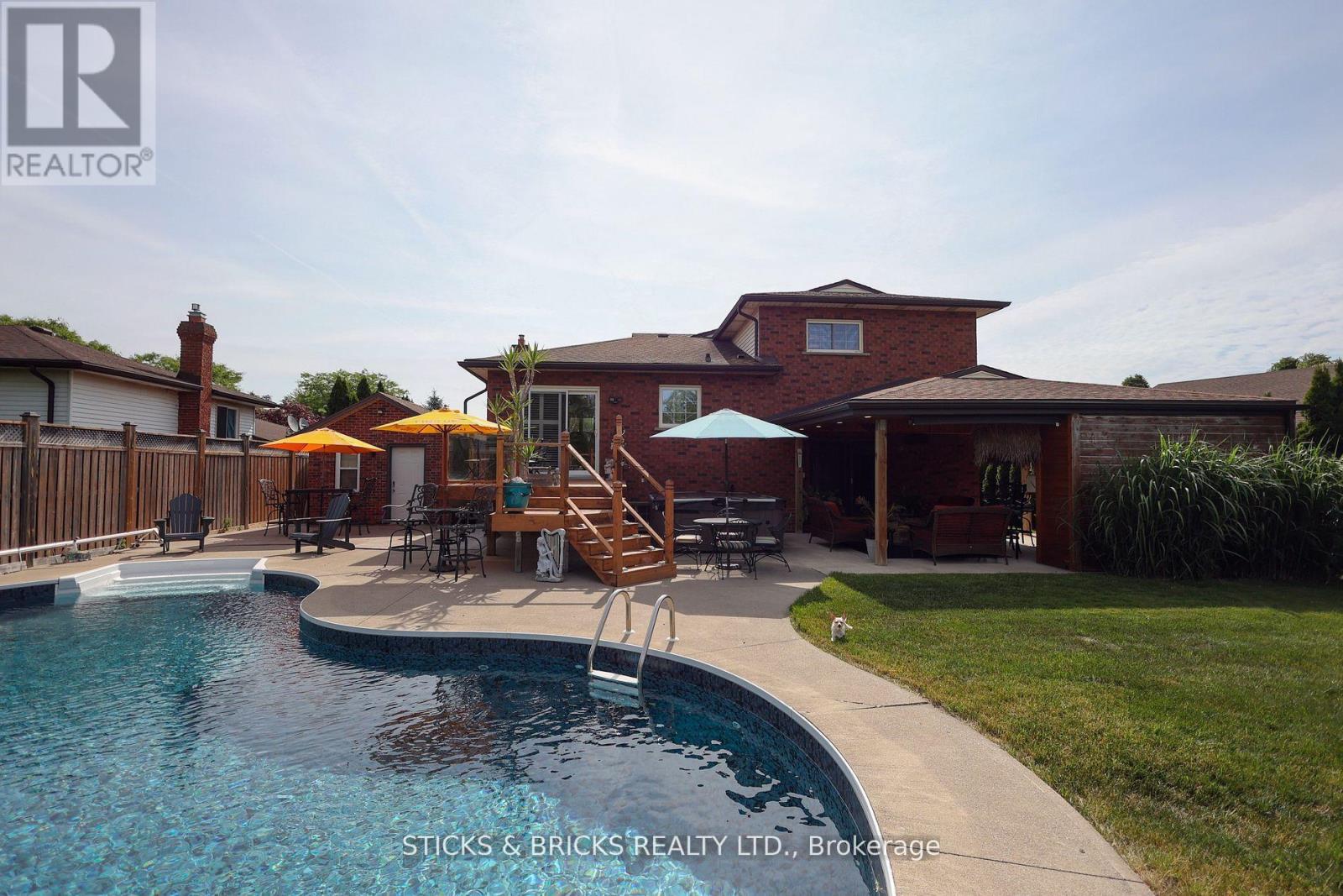 8238 Lexington Court, Niagara Falls, Ontario  L2H 1W4 - Photo 30 - X13531024