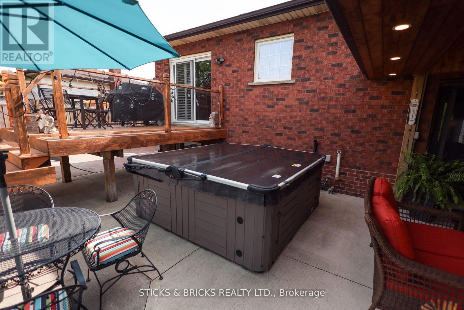 8238 Lexington Court, Niagara Falls, Ontario  L2H 1W4 - Photo 31 - X13531024
