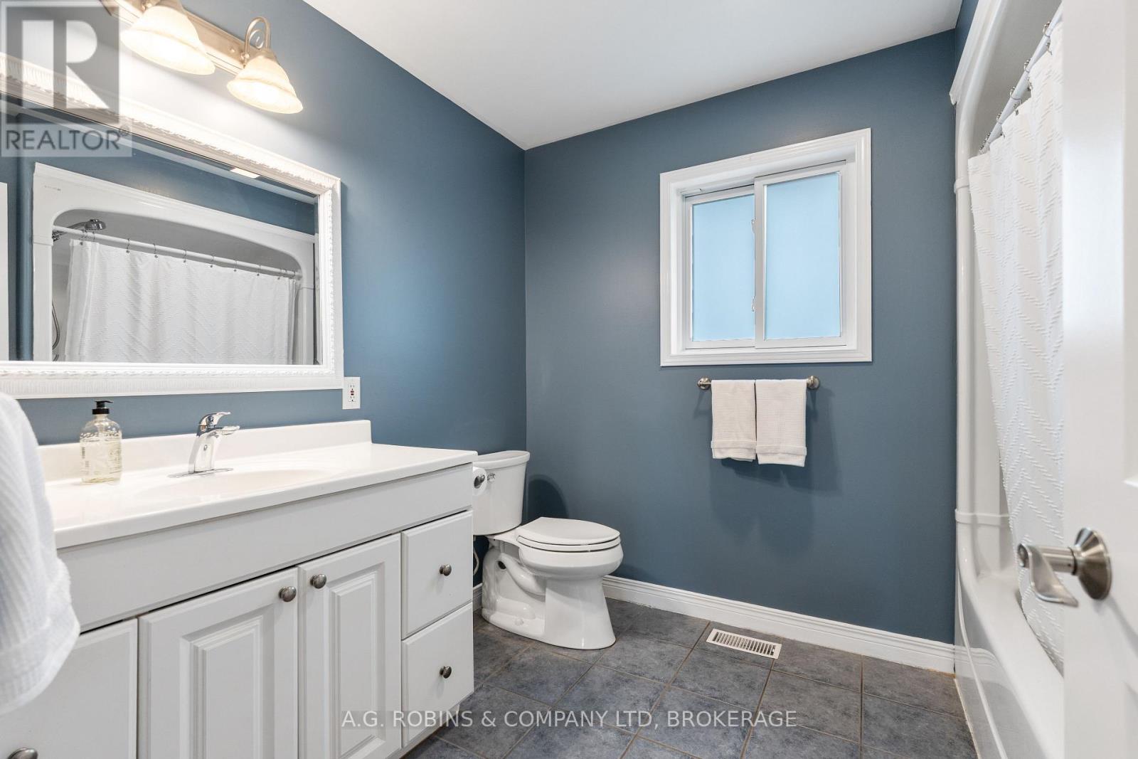 12312 Lakeshore Road, Wainfleet, Ontario  L0S 1V0 - Photo 22 - X13532236