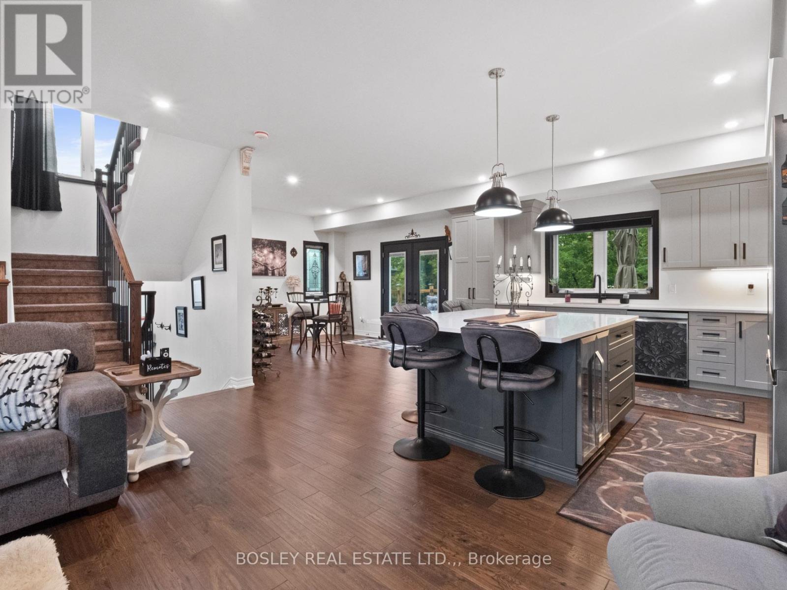 25 Haight Street, St. Catharines, Ontario  L2P 2M2 - Photo 2 - X13532624