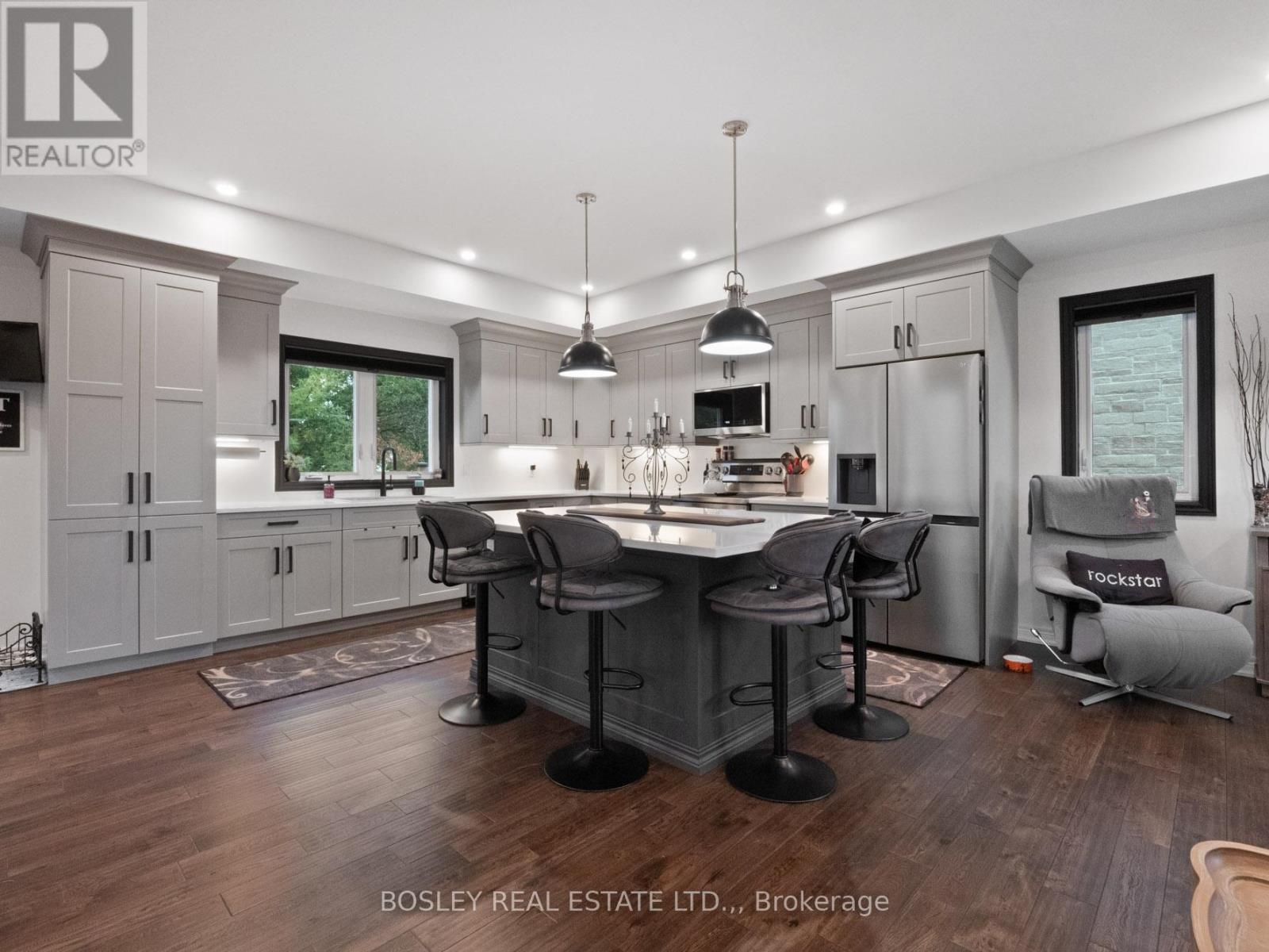 25 Haight Street, St. Catharines, Ontario  L2P 2M2 - Photo 3 - X13532624