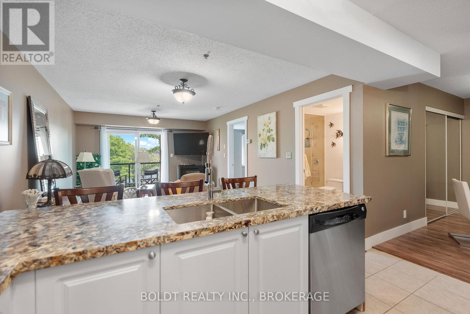 1214 - 330 Prince Charles Drive S, Welland, Ontario  L3C 7B3 - Photo 12 - X13532686