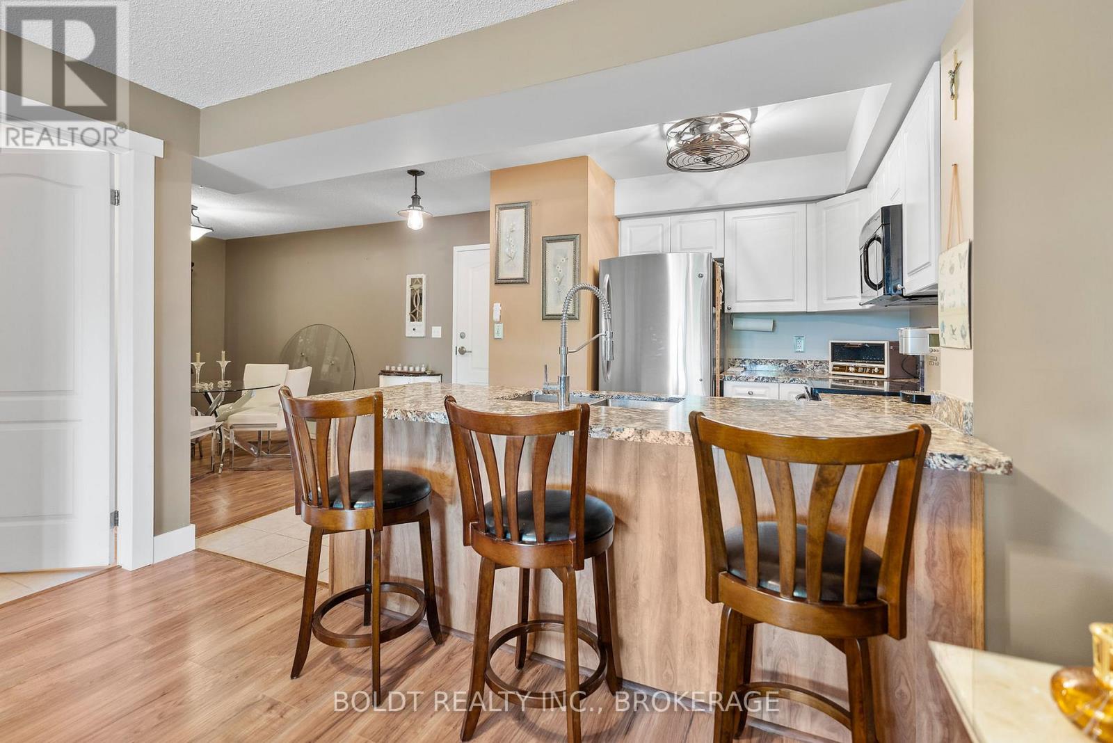 1214 - 330 Prince Charles Drive S, Welland, Ontario  L3C 7B3 - Photo 14 - X13532686