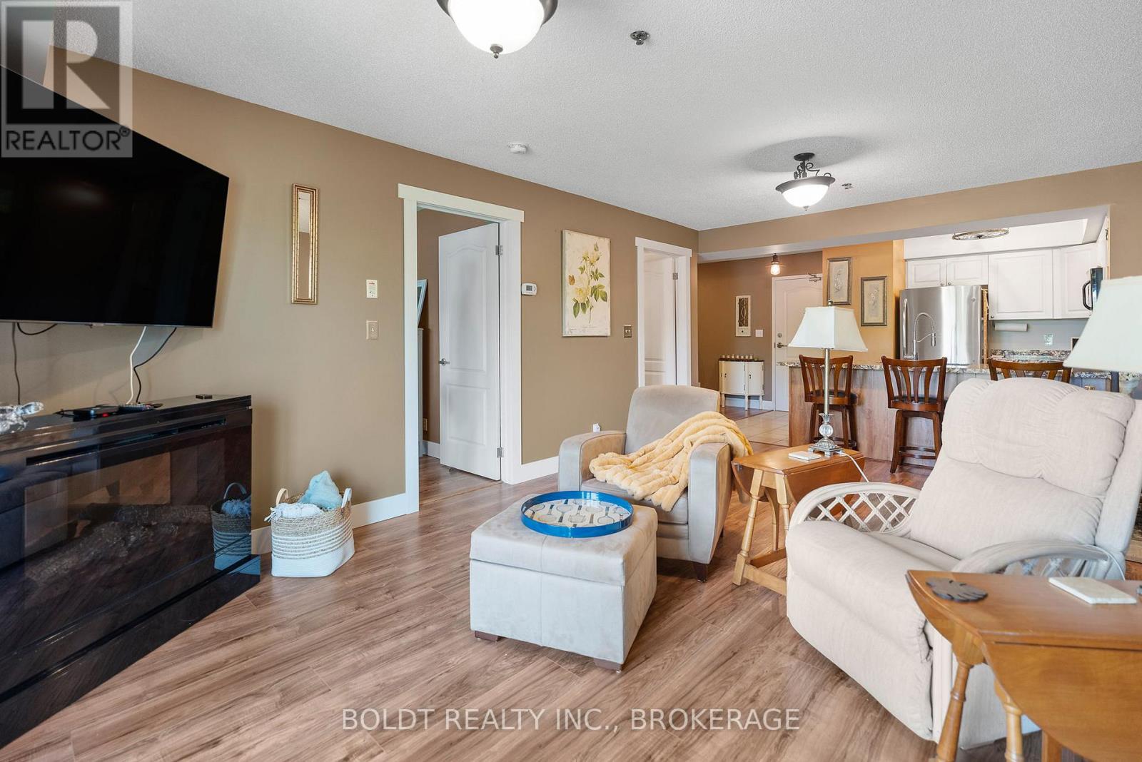 1214 - 330 Prince Charles Drive S, Welland, Ontario  L3C 7B3 - Photo 21 - X13532686