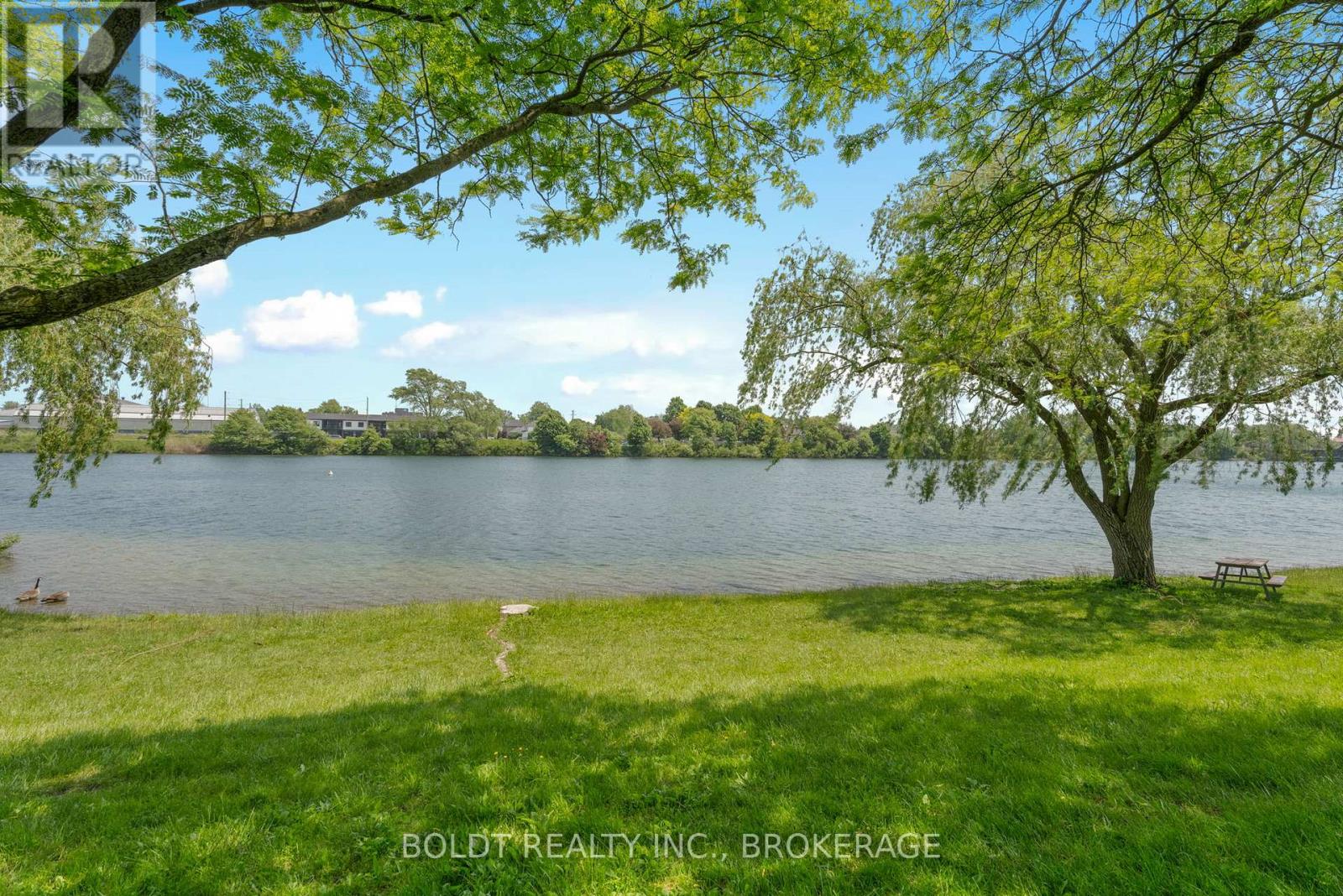 1214 - 330 Prince Charles Drive S, Welland, Ontario  L3C 7B3 - Photo 38 - X13532686