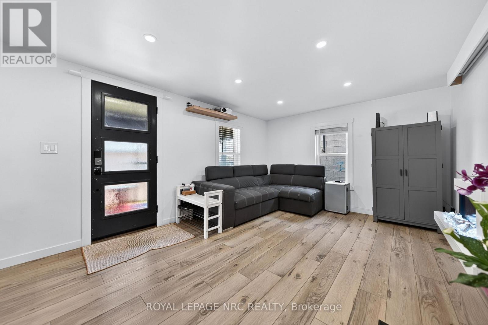 56 Decew Street, Port Colborne, Ontario  L3K 1C1 - Photo 4 - X13532958