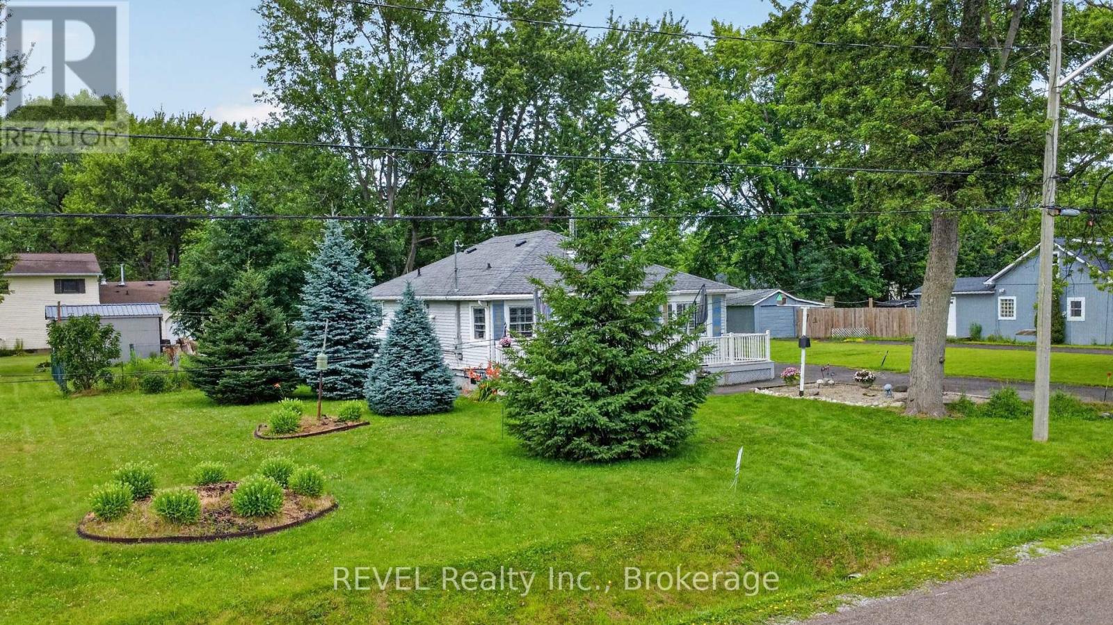 3262 Young Avenue, Fort Erie, Ontario  L0S 1N0 - Photo 3 - X13533202