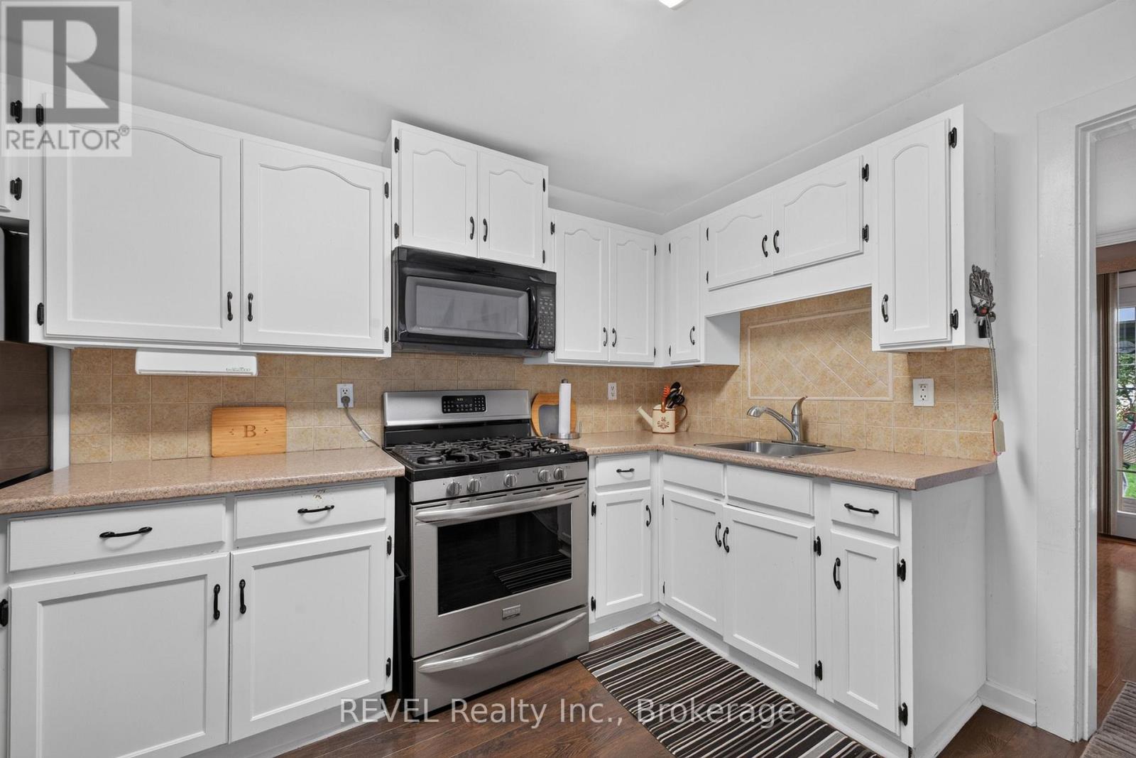 3262 Young Avenue, Fort Erie, Ontario  L0S 1N0 - Photo 6 - X13533202