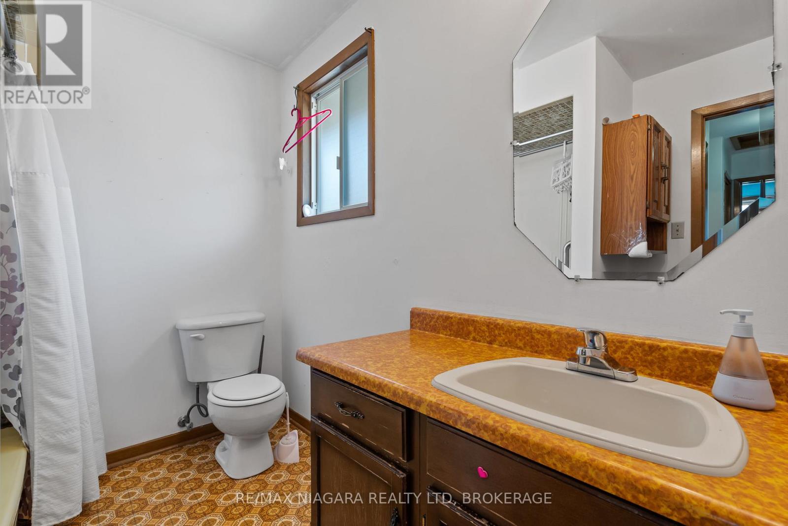 26 Forster Avenue, Thorold, Ontario  L2V 4J5 - Photo 13 - X13534340