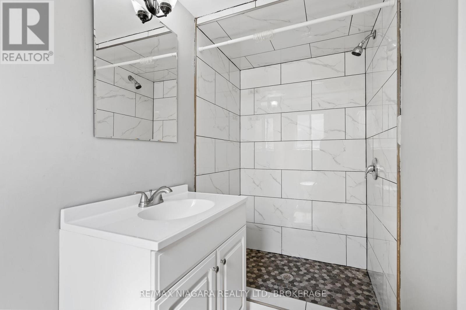 26 Forster Avenue, Thorold, Ontario  L2V 4J5 - Photo 17 - X13534340