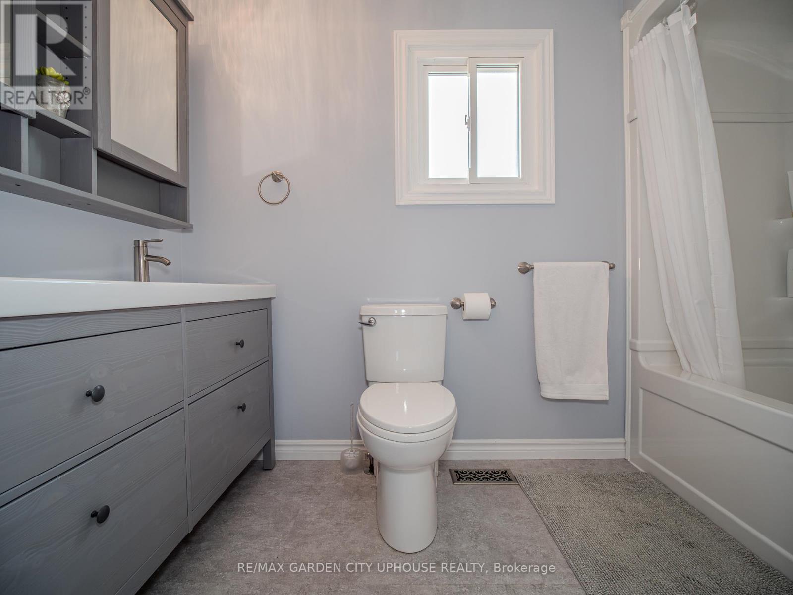 12 Foxhill Crescent, St. Catharines, Ontario  L2S 3T9 - Photo 23 - X13534410