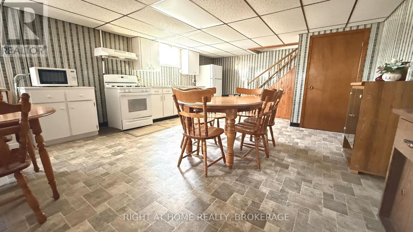 94 Wellington Street, Welland, Ontario  L3B 1B1 - Photo 15 - X13535360