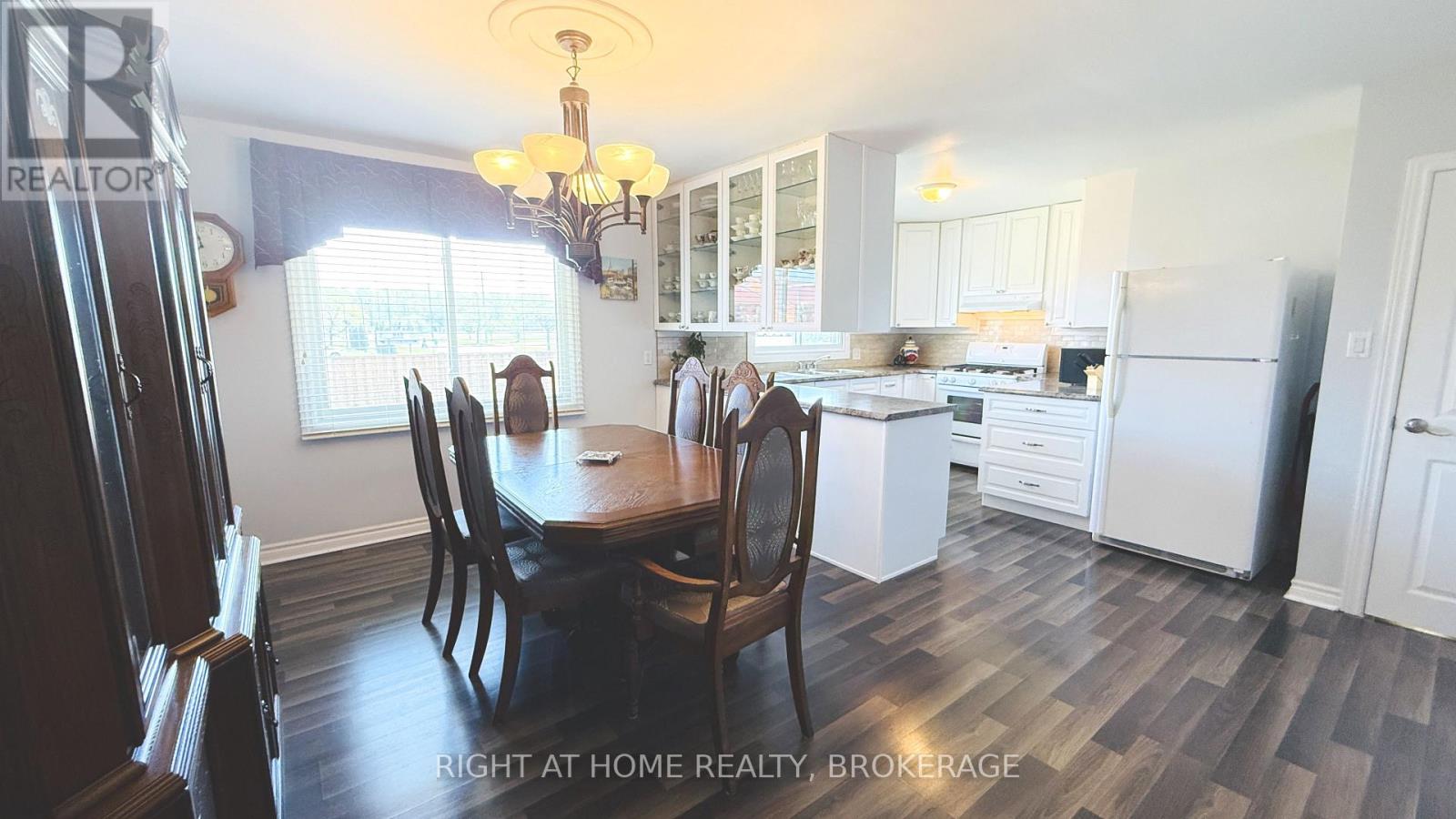94 Wellington Street, Welland, Ontario  L3B 1B1 - Photo 4 - X13535360