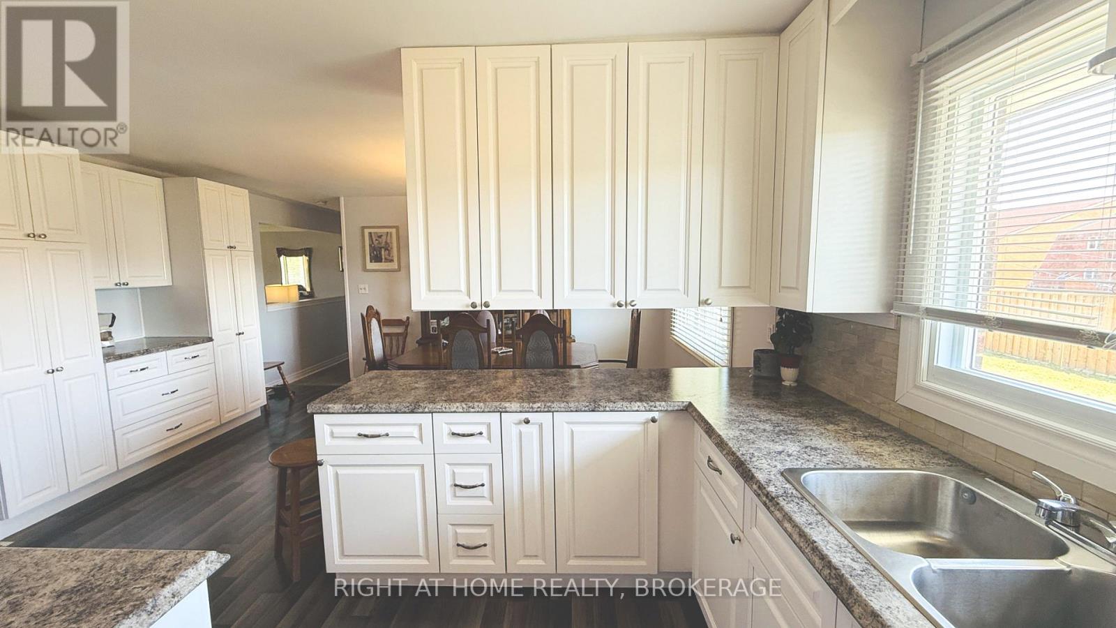 94 Wellington Street, Welland, Ontario  L3B 1B1 - Photo 7 - X13535360