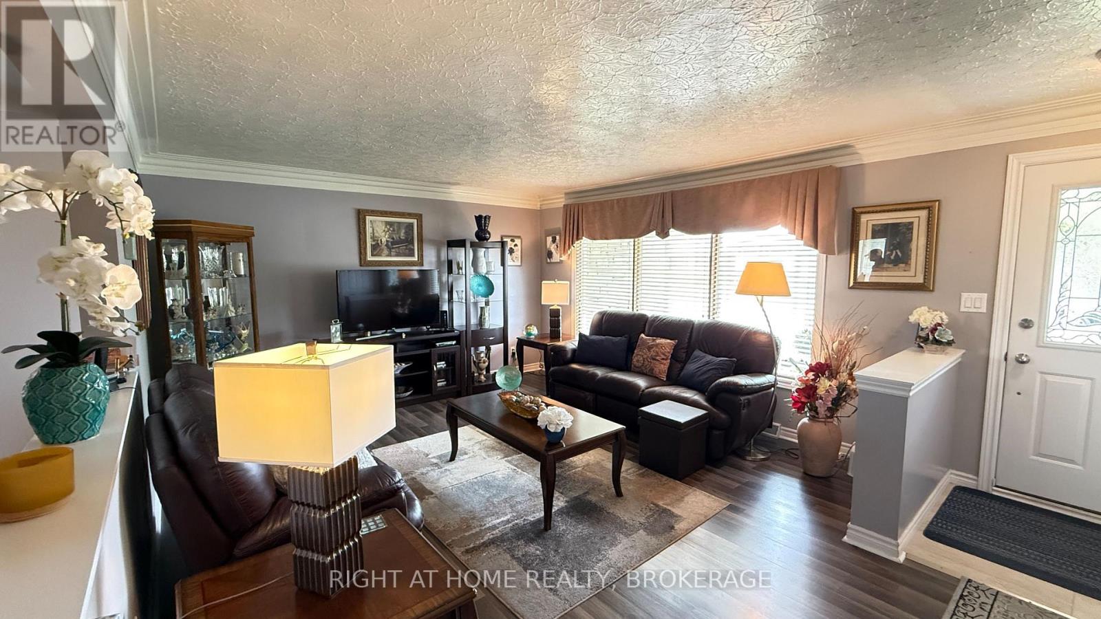 94 Wellington Street, Welland, Ontario  L3B 1B1 - Photo 8 - X13535360