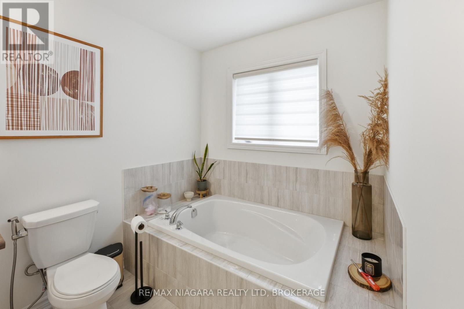 56 Sapphire Way, Thorold, Ontario  L2V 0B8 - Photo 23 - X13535440