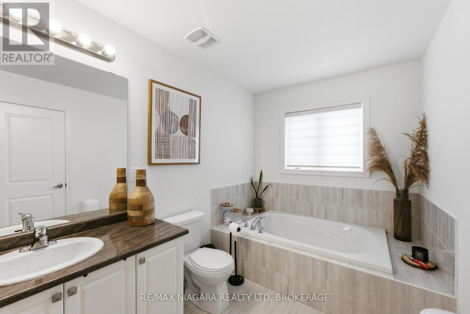 56 Sapphire Way, Thorold, Ontario  L2V 0B8 - Photo 25 - X13535440