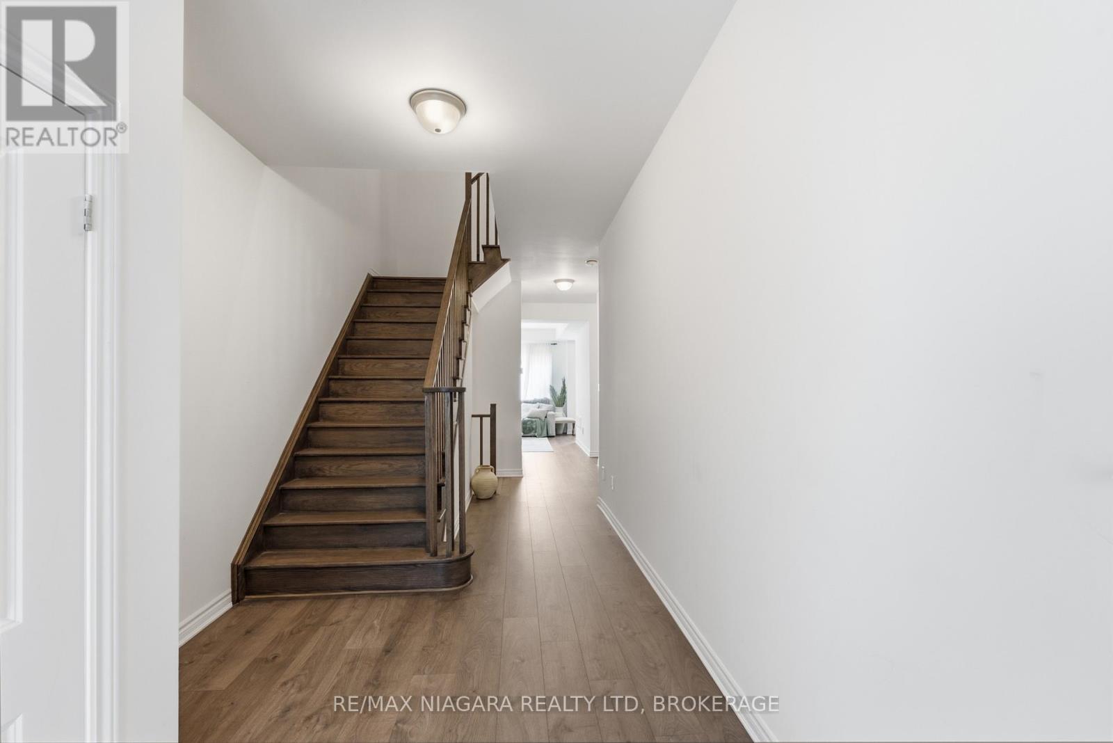 56 Sapphire Way, Thorold, Ontario  L2V 0B8 - Photo 4 - X13535440