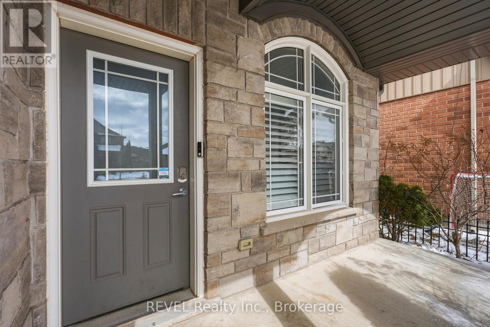 8553 Jennifer Crescent, Niagara Falls, Ontario  L2H 0J3 - Photo 3 - X13535970