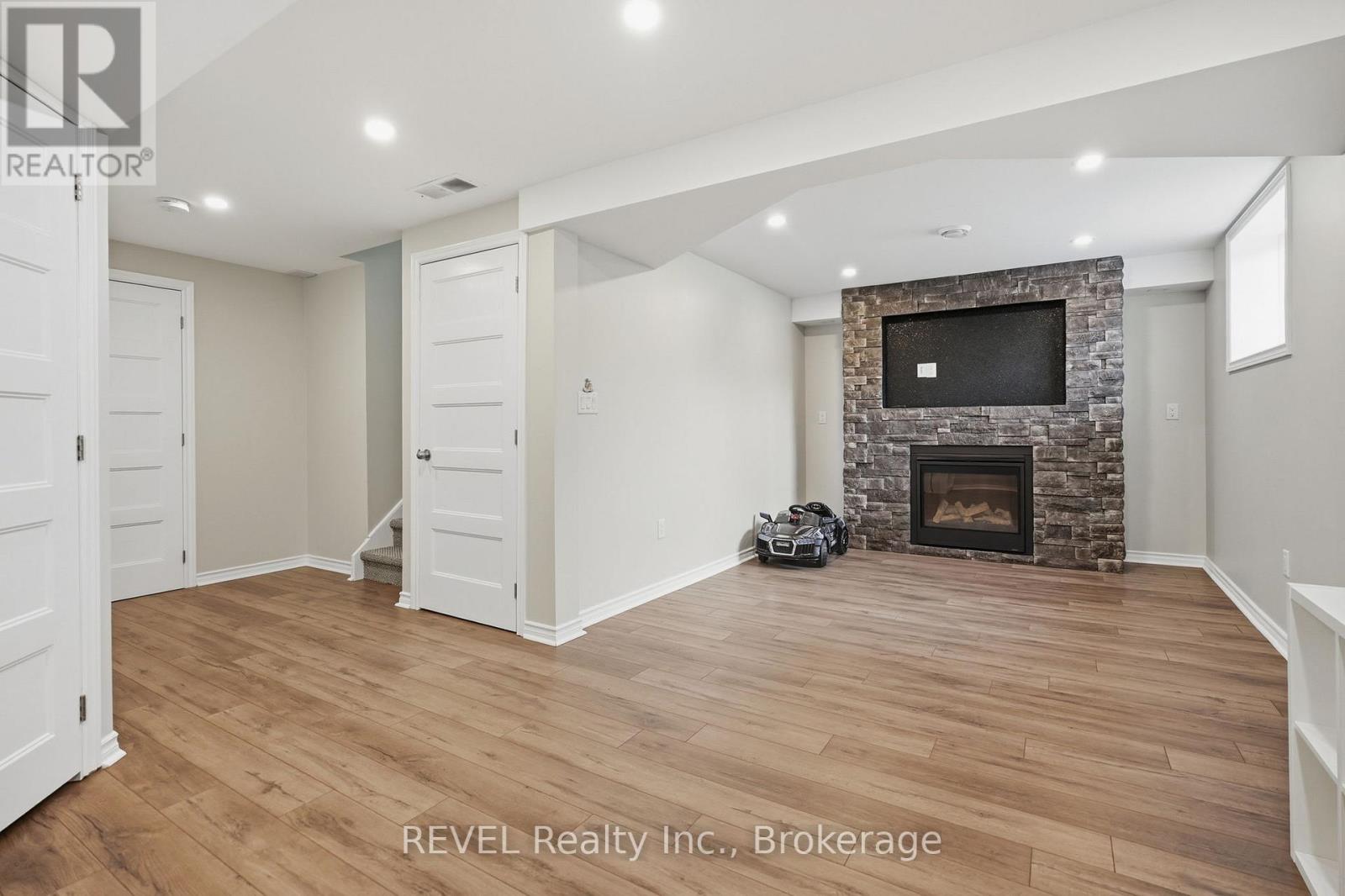 8553 Jennifer Crescent, Niagara Falls, Ontario  L2H 0J3 - Photo 31 - X13535970