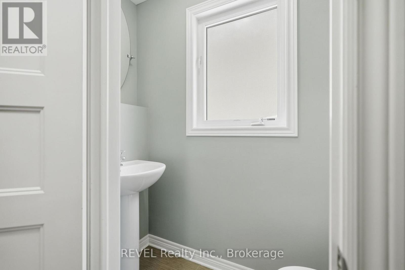 8553 Jennifer Crescent, Niagara Falls, Ontario  L2H 0J3 - Photo 6 - X13535970