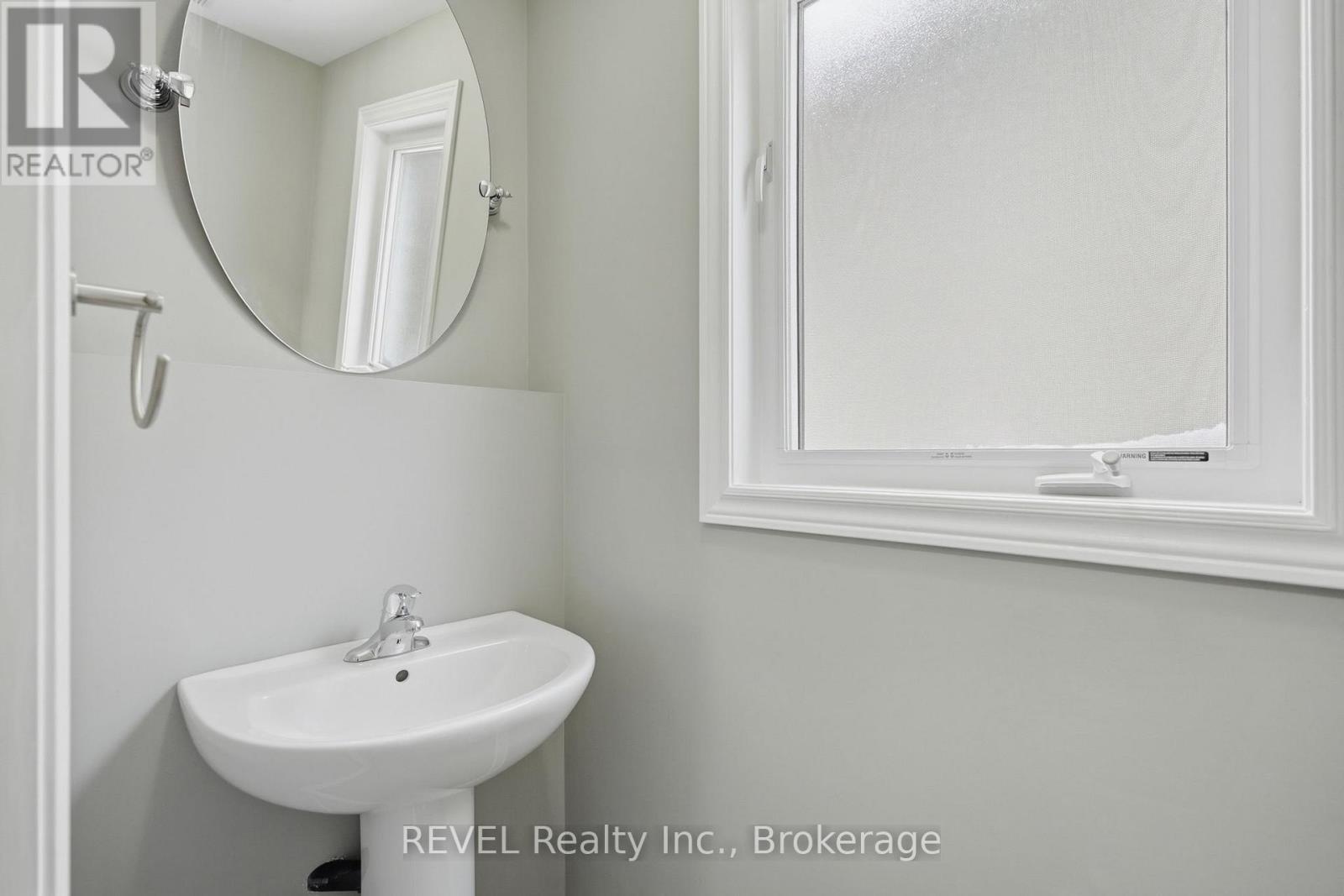 8553 Jennifer Crescent, Niagara Falls, Ontario  L2H 0J3 - Photo 7 - X13535970