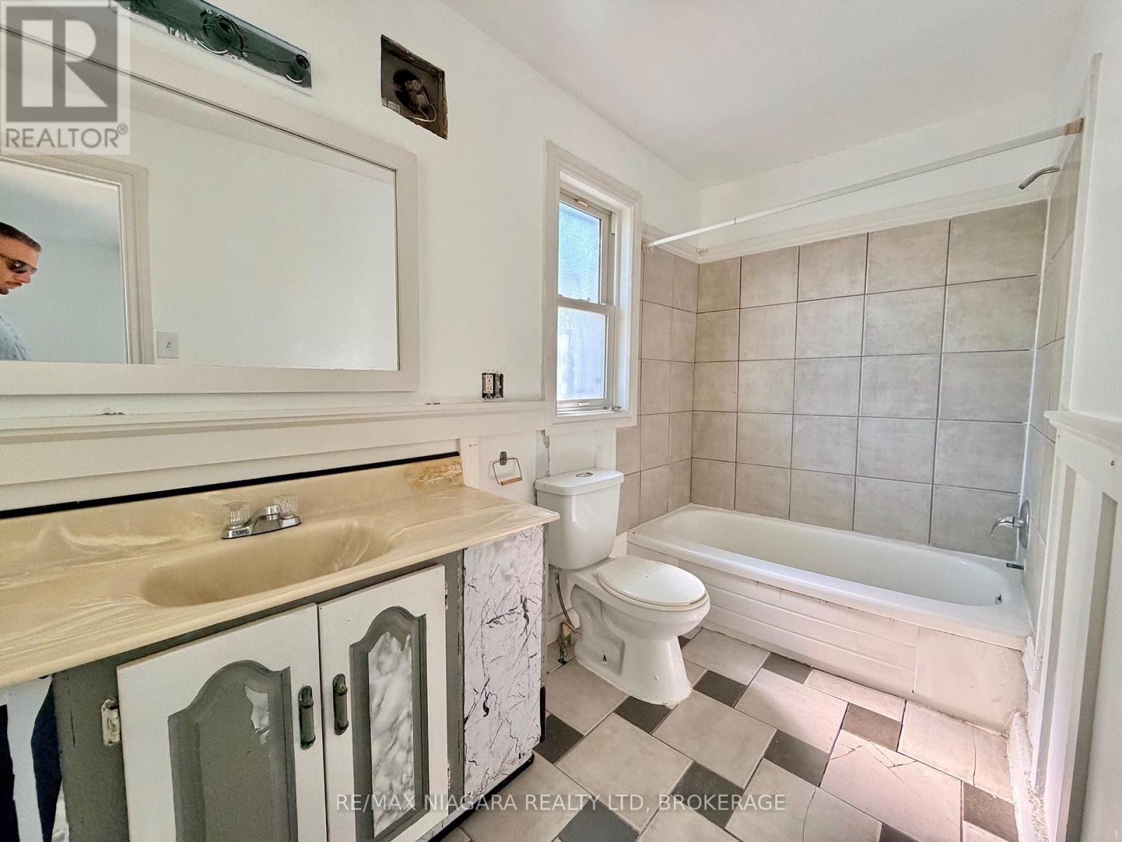 21 Fifth Street, Welland, Ontario  L3B 4Z4 - Photo 10 - X13536094