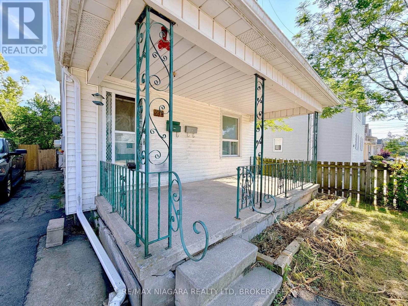 21 Fifth Street, Welland, Ontario  L3B 4Z4 - Photo 3 - X13536094
