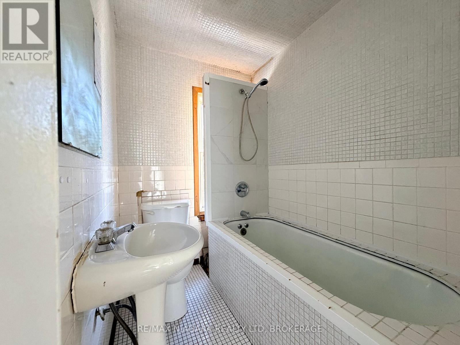 93 State Street, Welland, Ontario  L3B 4K6 - Photo 19 - X13536096