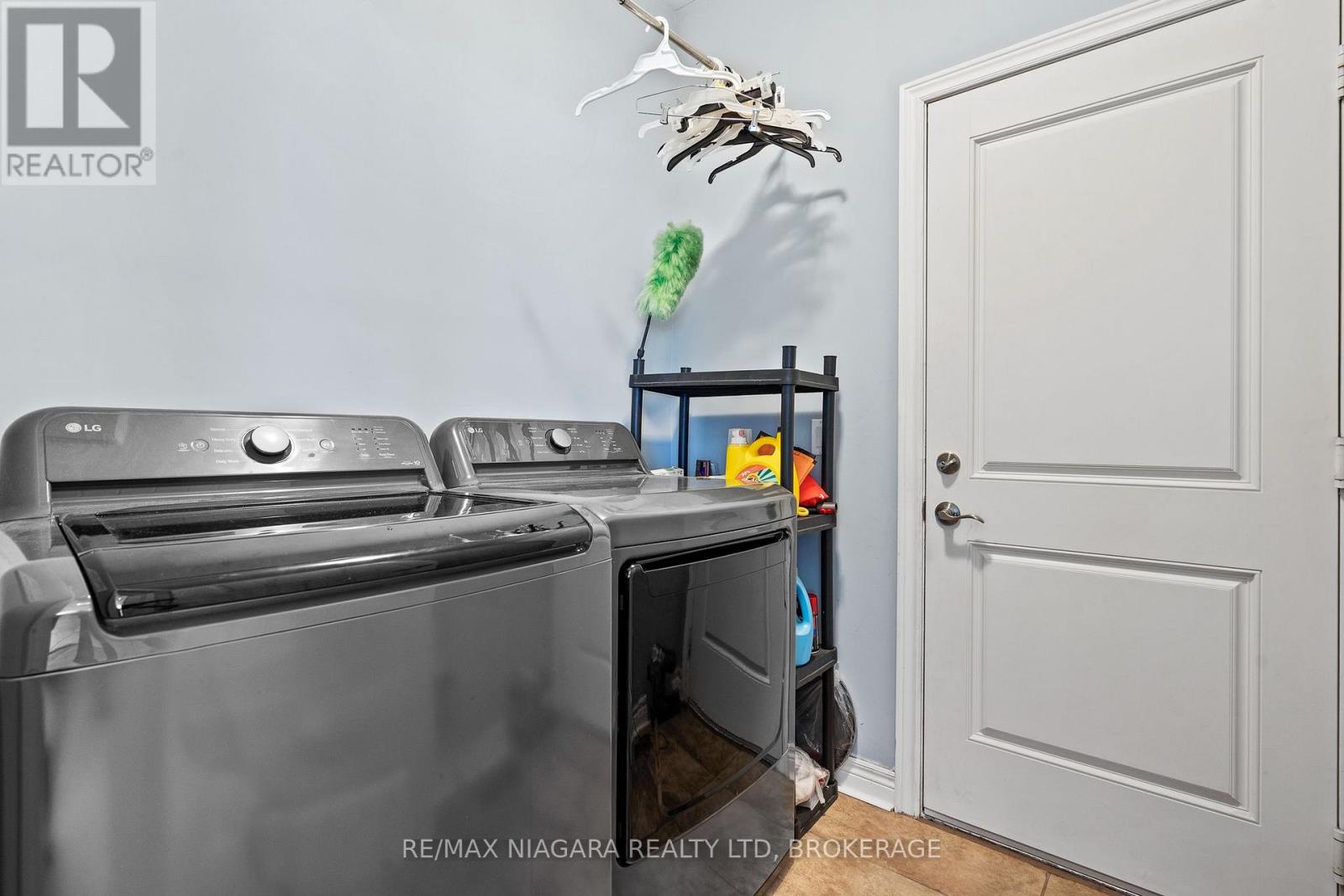 255 Lakeshore Road, St. Catharines, Ontario  L2M 1R9 - Photo 19 - X13536154