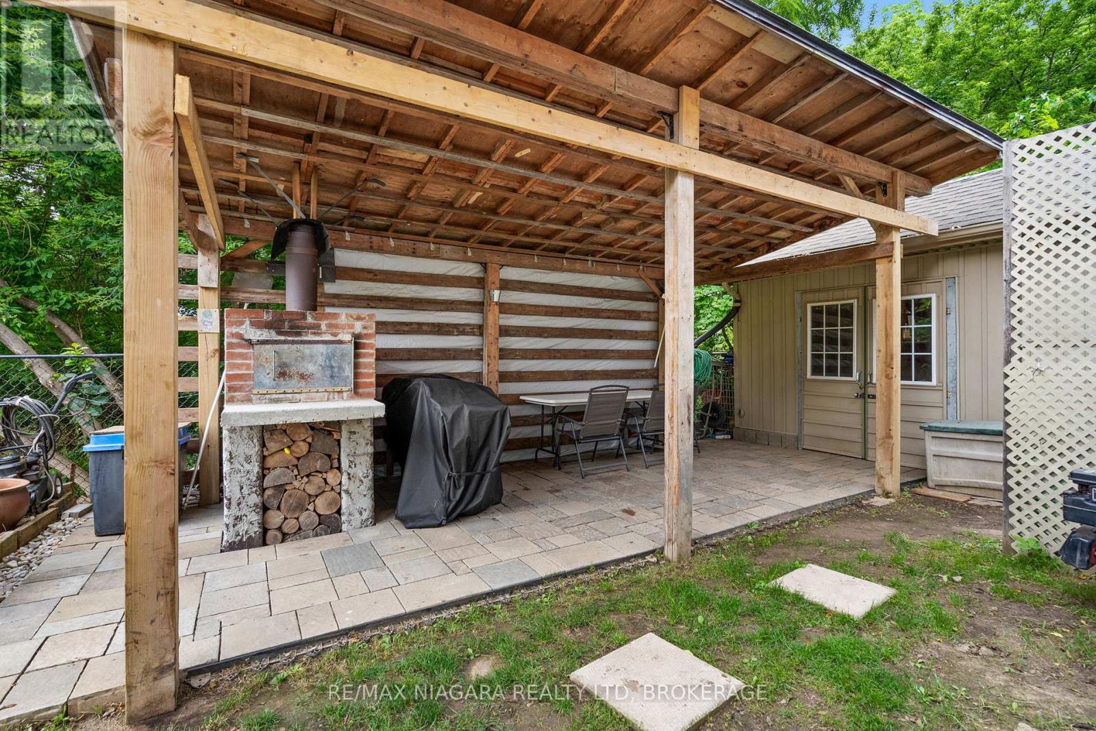 255 Lakeshore Road, St. Catharines, Ontario  L2M 1R9 - Photo 28 - X13536154
