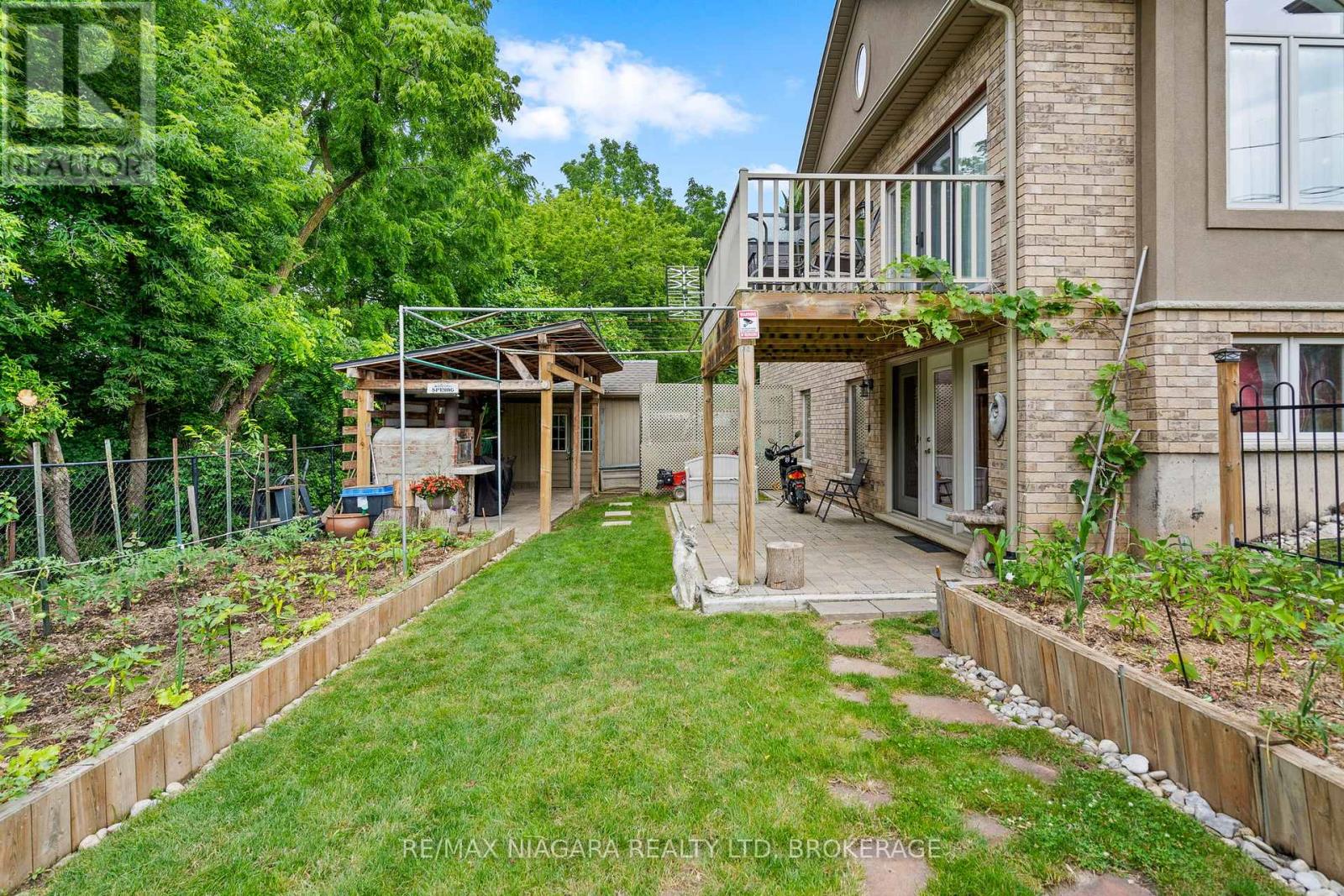 255 Lakeshore Road, St. Catharines, Ontario  L2M 1R9 - Photo 30 - X13536154