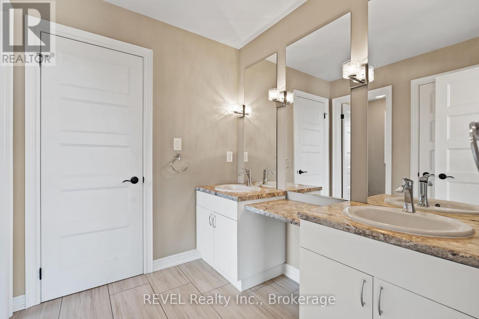 9208 Hendershot Boulevard, Niagara Falls, Ontario  L2H 0E3 - Photo 28 - X13536234