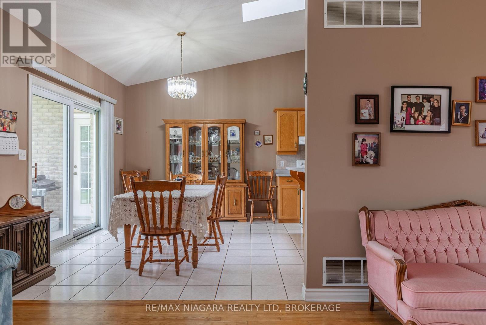 8034 Pinellas Park Drive, Niagara Falls, Ontario  L2H 3B2 - Photo 10 - X13536252