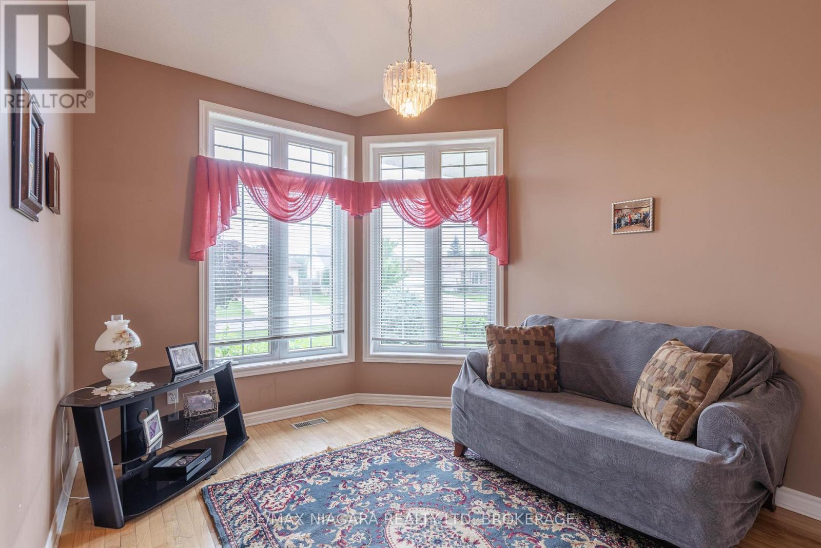 8034 Pinellas Park Drive, Niagara Falls, Ontario  L2H 3B2 - Photo 14 - X13536252