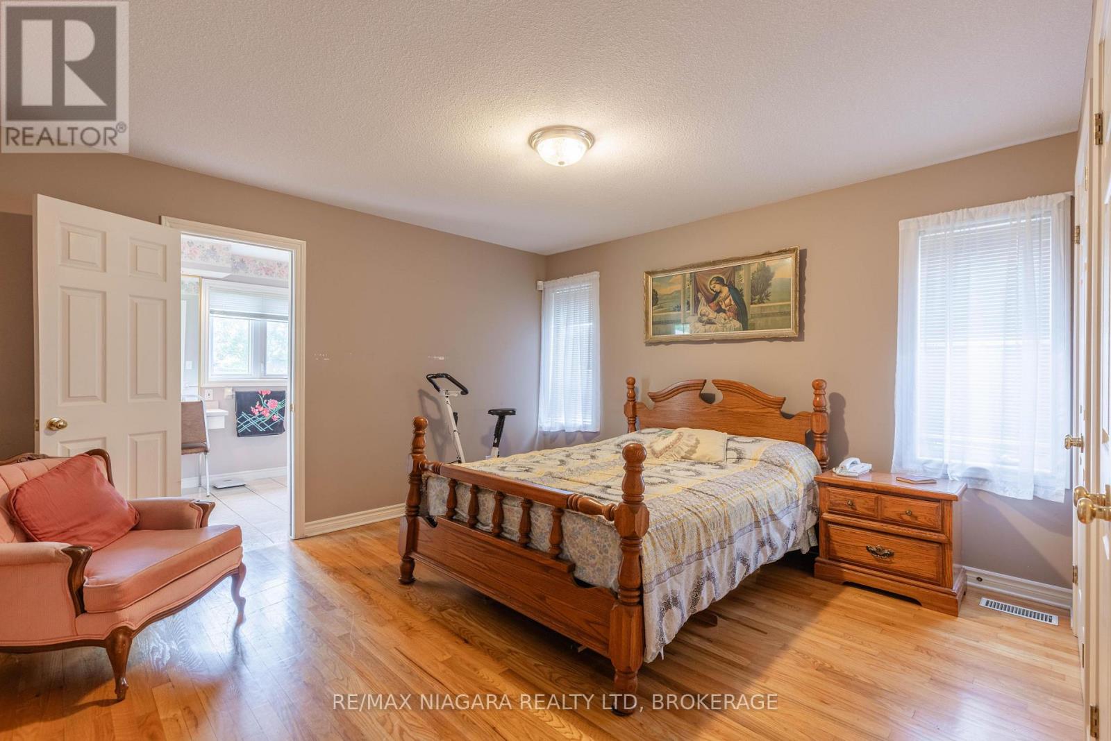 8034 Pinellas Park Drive, Niagara Falls, Ontario  L2H 3B2 - Photo 15 - X13536252